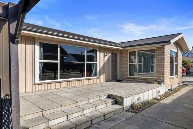 Photo of property in 41 Burnside Crescent, Burnside, Christchurch, 8053