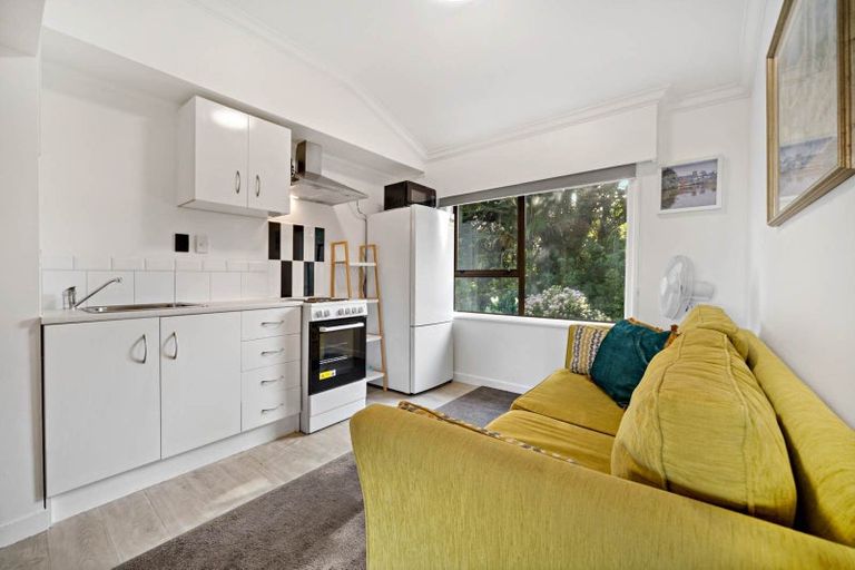 Photo of property in 24 Tawa Road, Onehunga, Auckland, 1061
