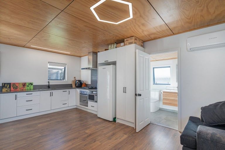 Photo of property in 15 Moewai Park Road, Whitianga, 3510