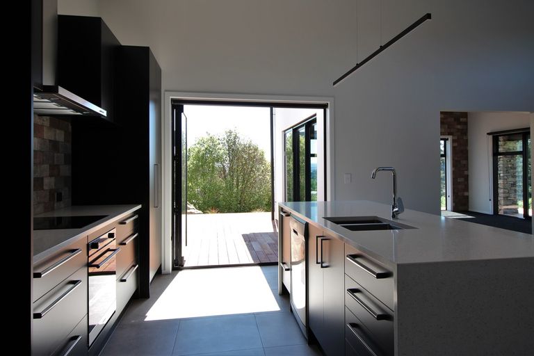 Photo of property in 21 Craig Place, Bridge Hill, Alexandra, 9320