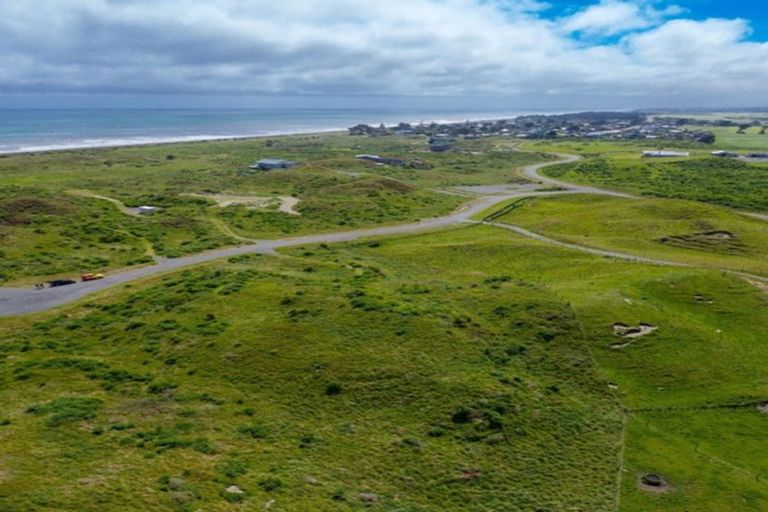 Photo of property in 21 Mahurenga Lane, Te Horo, Otaki, 5581