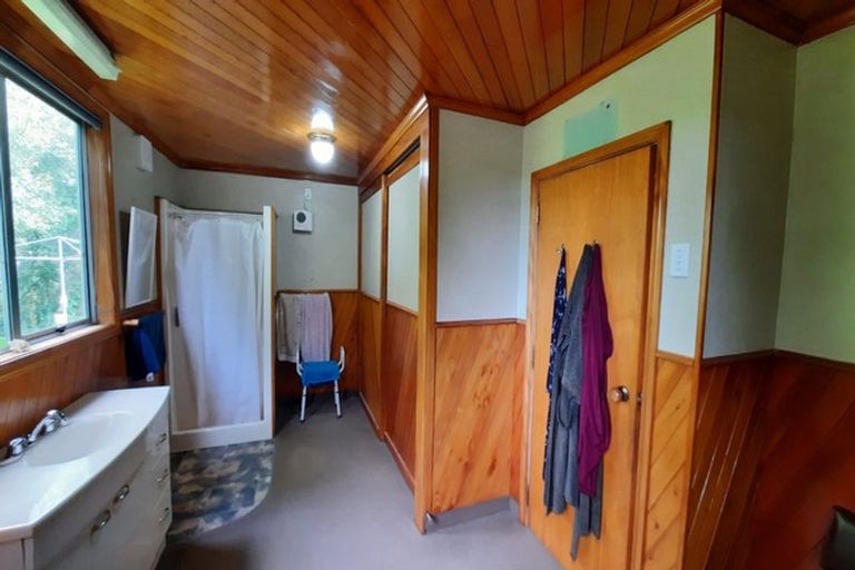 Photo of property in 746 Clutha River Road, Rongahere, Balclutha, 9274