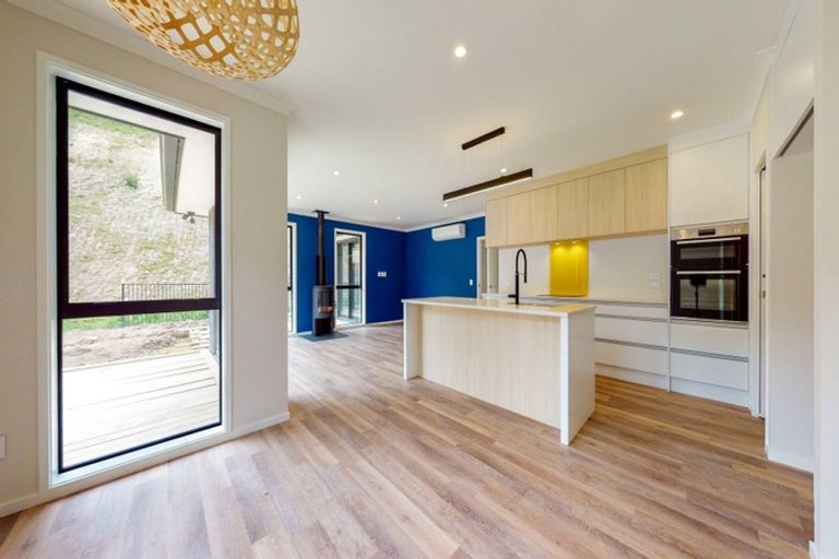 Photo of property in 122 Silverstream Road, Crofton Downs, Wellington, 6035