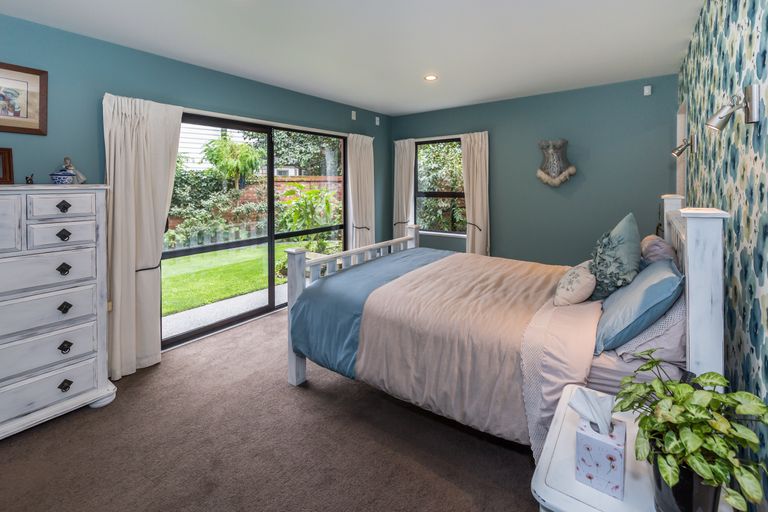 Photo of property in 10 Haineswood Lane, Sockburn, Christchurch, 8042