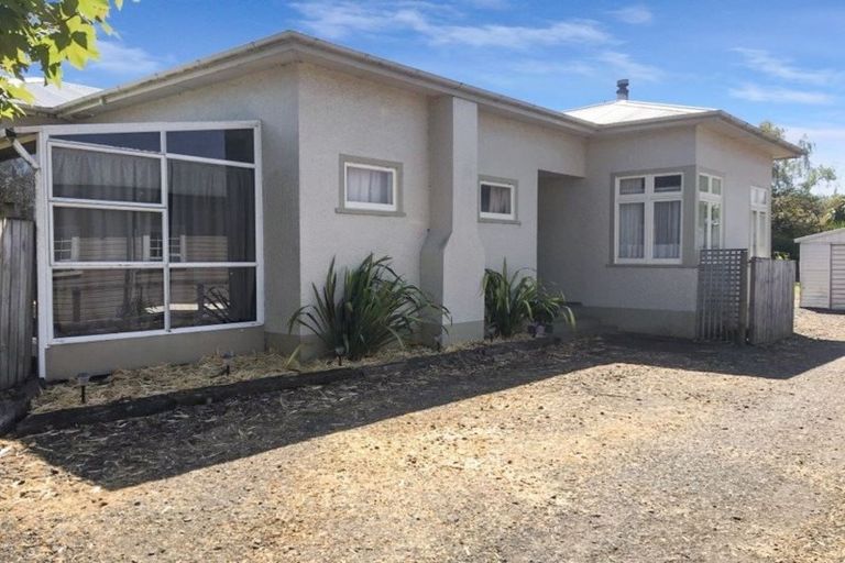Photo of property in 6 Edward Street, Dannevirke, 4930