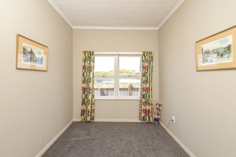 Photo of property in 29 Karewa Street, Castlecliff, Whanganui, 4501