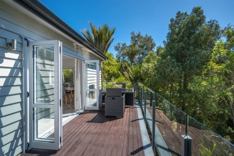 Photo of property in 2d Zion Road, Birkenhead, Auckland, 0626