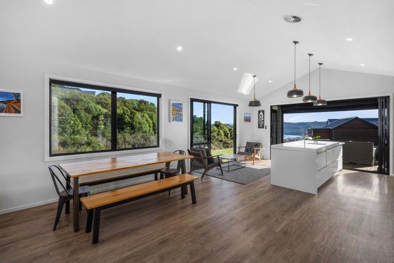 Photo of property in 13 Sparrowhawk Way, Kinloch, Taupo, 3377