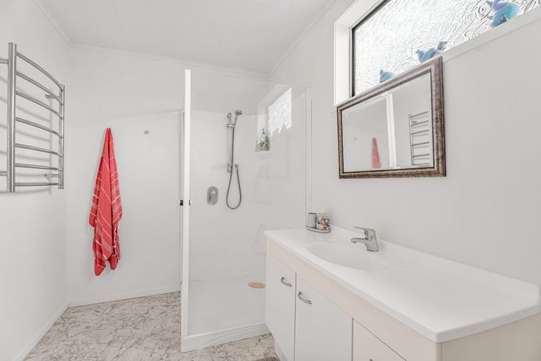 Photo of property in 1 Manaia Road, Tairua, 3508