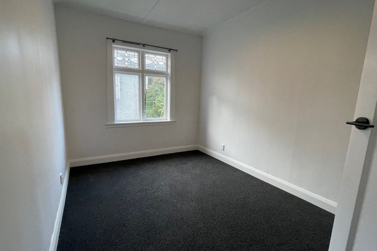 Photo of property in 11 Moffitt Street, Vogeltown, Wellington, 6021