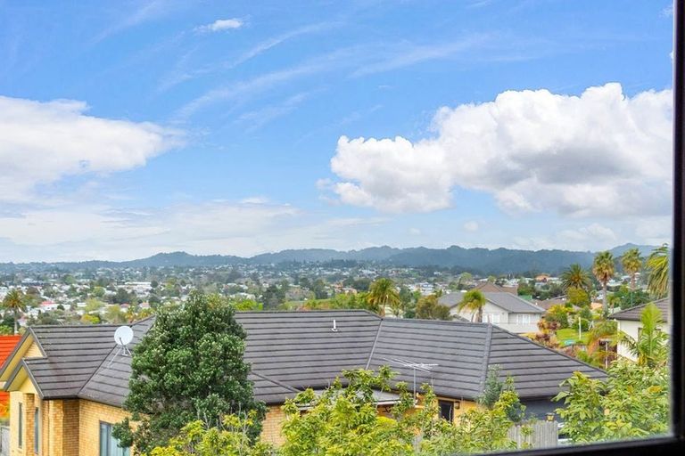 Photo of property in 15 San Carlo Court, Henderson, Auckland, 0612