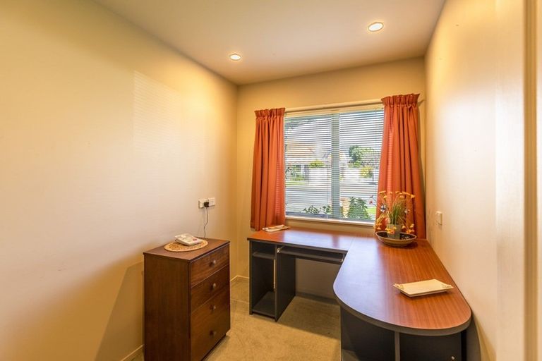 Photo of property in 10 Park Road, Greenmeadows, Napier, 4112