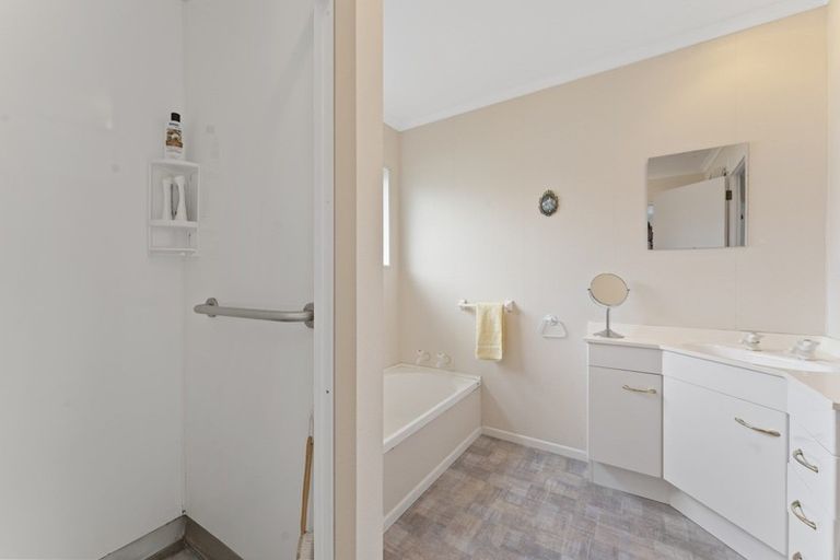 Photo of property in 2/156 Carrington Street, Lower Vogeltown, New Plymouth, 4310