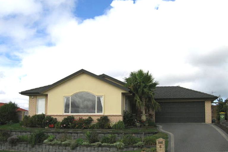 Photo of property in 6 Amesbury Rise, Henderson, Auckland, 0612