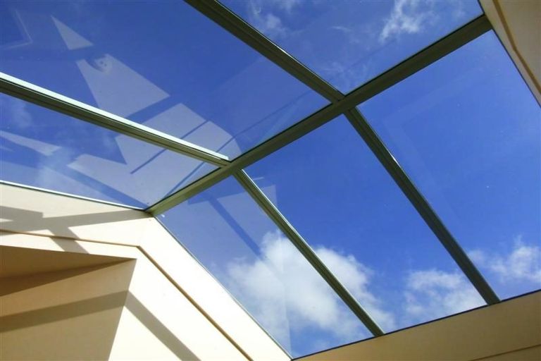 Photo of property in 2/3 Wai-iti Crescent, Woburn, Lower Hutt, 5010