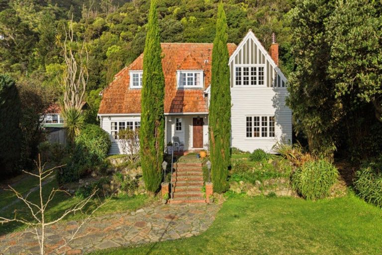 Photo of property in 191 Muritai Road, Eastbourne, Lower Hutt, 5013
