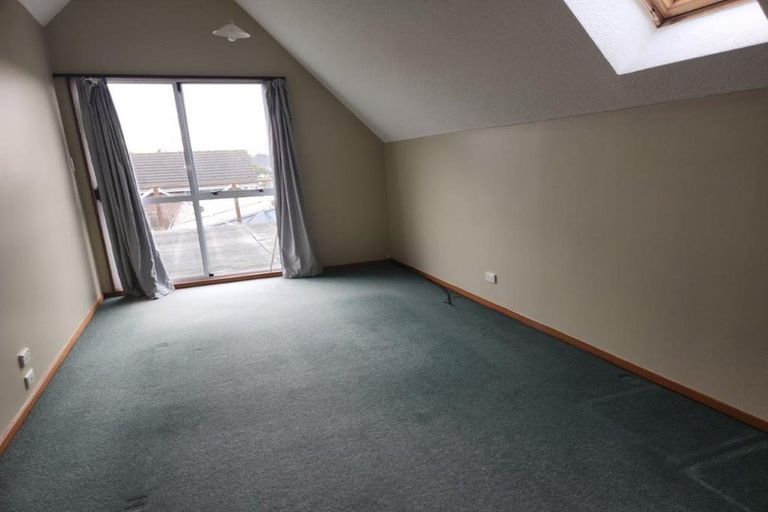 Photo of property in 2/11 Lothian Street, Ilam, Christchurch, 8041