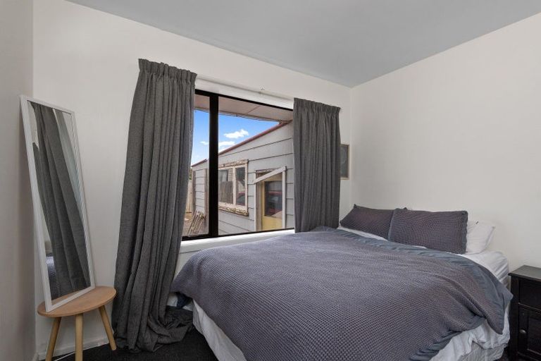 Photo of property in 21 Walcot Street, Bromley, Christchurch, 8062