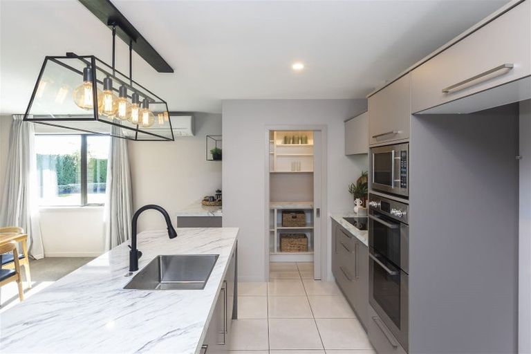 Photo of property in 32 Sequoia Way, Rangiora, 7400