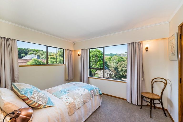 Photo of property in 73 Nimmo Avenue East, Waikanae, 5036