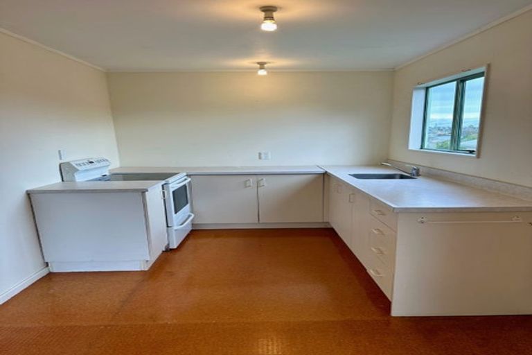 Photo of property in 120 Eskdale Road, Birkdale, Auckland, 0626