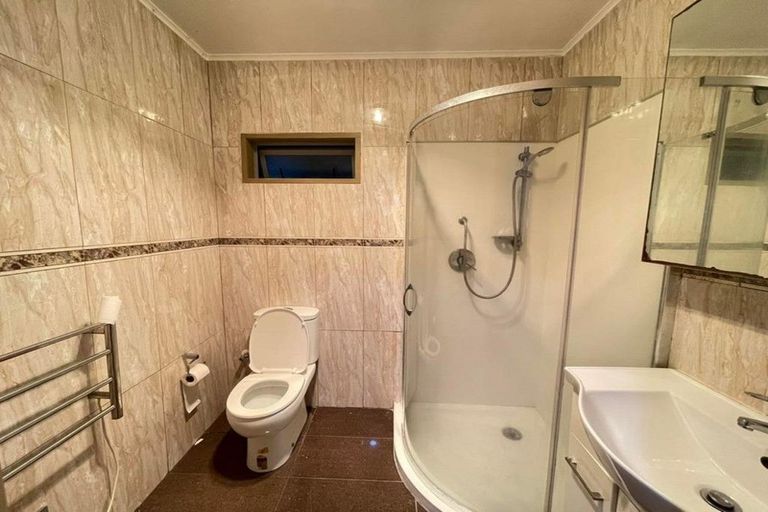 Photo of property in 3/4 Oxford Road, Manurewa, Auckland, 2102