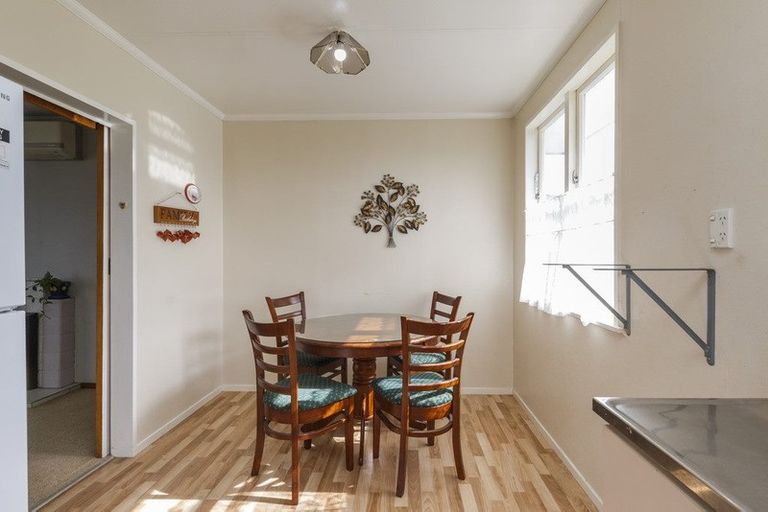 Photo of property in 17 Cavendish Crescent, Awapuni, Palmerston North, 4412