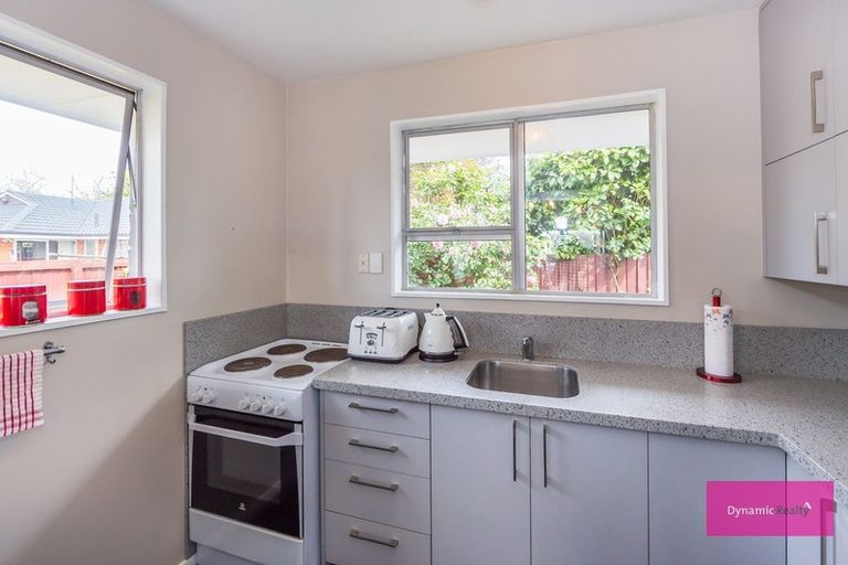 Photo of property in 2 Witbrock Crescent, Burnside, Christchurch, 8053