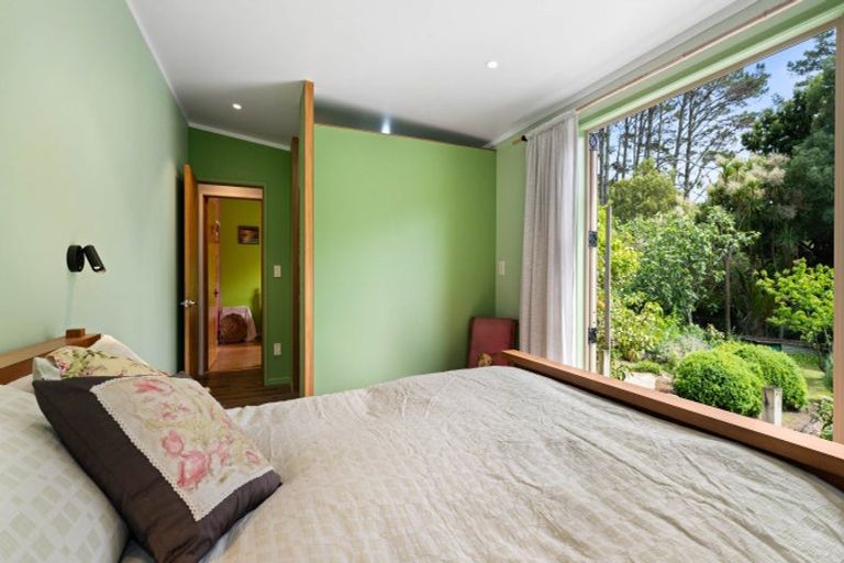 Photo of property in 2447 Port Waikato-waikaretu Road, Waikaretu, Tuakau, 2695