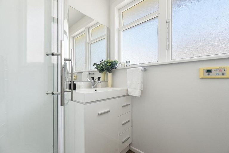 Photo of property in 47 Montgomery Crescent, Bader, Hamilton, 3206