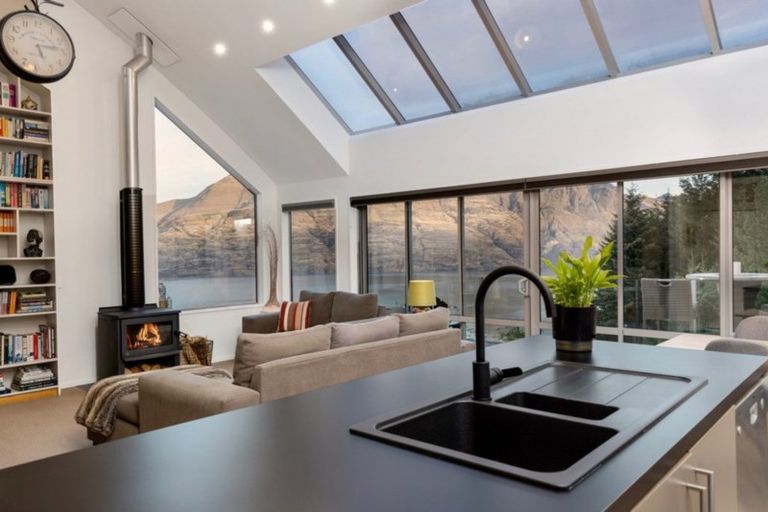 Photo of property in 3/70 Dart Place, Fernhill, Queenstown, 9300