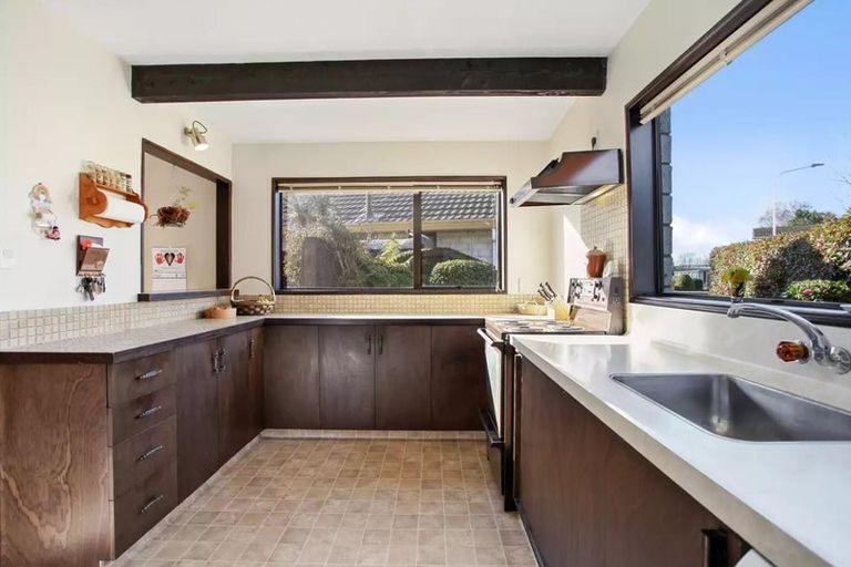 Photo of property in 25 Wyatt Place, Russley, Christchurch, 8042