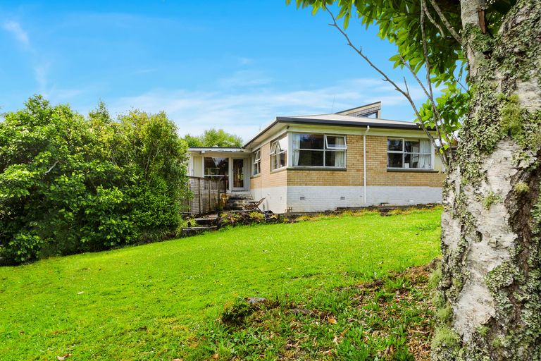 Photo of property in 130 Verran Road, Birkdale, Auckland, 0626