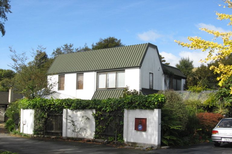 Photo of property in 10b Chevron Place, Ilam, Christchurch, 8041