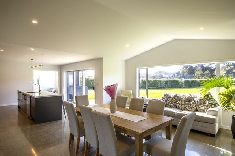 Photo of property in 62 River Road, Otane, Waipawa, 4271