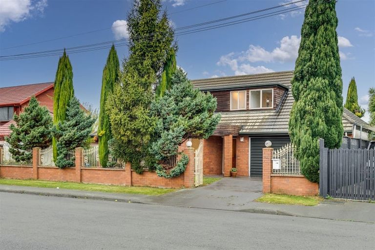 Photo of property in 2/8 Corfe Street, Ilam, Christchurch, 8041