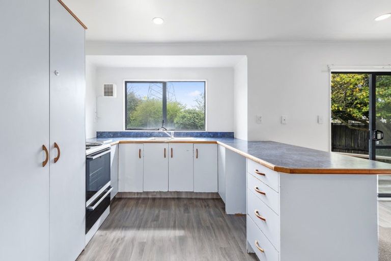 Photo of property in 8b Bell Road, Western Heights, Rotorua, 3015