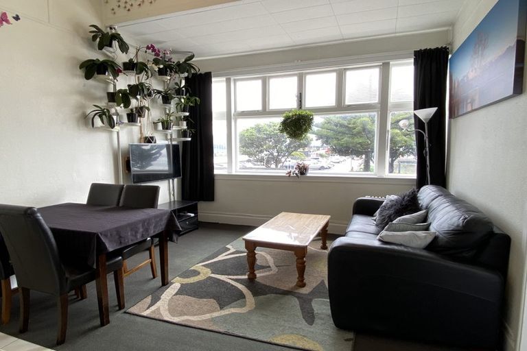Photo of property in 156a Oriental Parade, Oriental Bay, Wellington, 6011