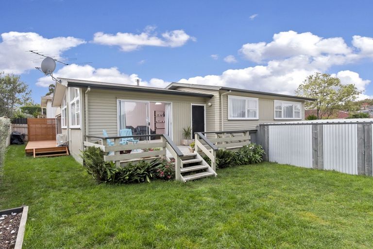 Photo of property in 1/20 La Perouse Street, Botany Downs, Auckland, 2010