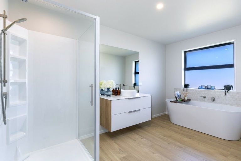Photo of property in 33 Nikau Drive, Redwoodtown, Blenheim, 7201