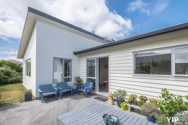 Photo of property in 229 Mark Avenue, Grenada Village, Wellington, 6037