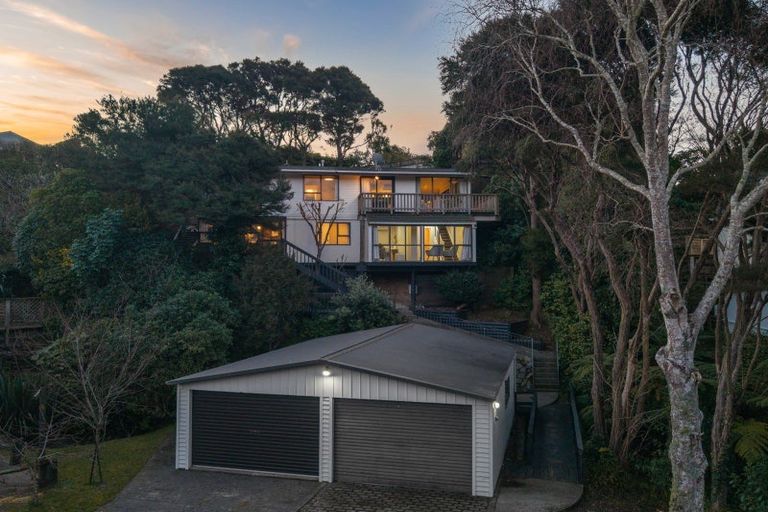 Photo of property in 25 Solander Place, Whitby, Porirua, 5024