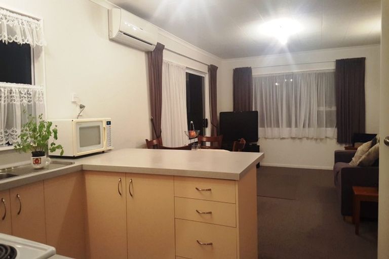 Photo of property in 1/19 Hauraki Crescent, Pinehill, Auckland, 0632