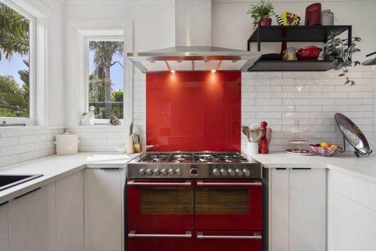 Photo of property in 50a Ngataringa Road, Devonport, Auckland, 0624