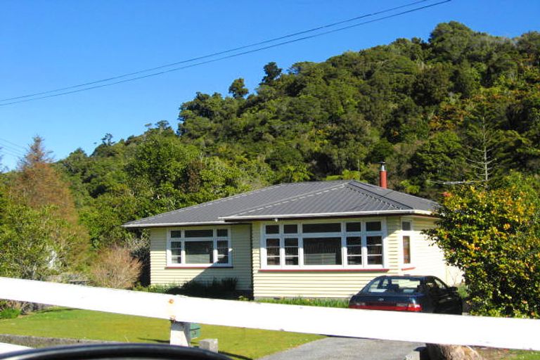 Photo of property in 82 Marlborough Street, Greymouth, 7805