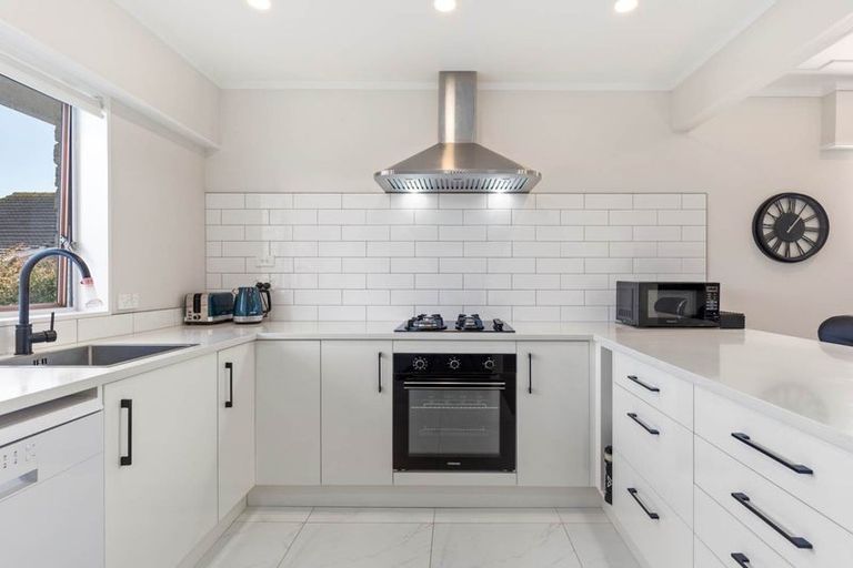 Photo of property in 2/15 Kohiwi Road, Manurewa, Auckland, 2102