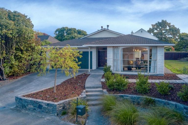 Photo of property in 22 Dunrobin Place, Avonhead, Christchurch, 8042