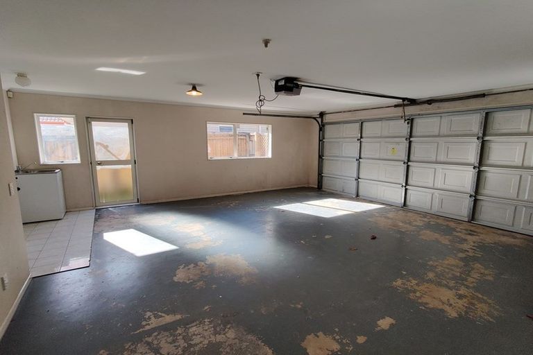 Photo of property in 244 Cascades Road, Botany Downs, Auckland, 2010