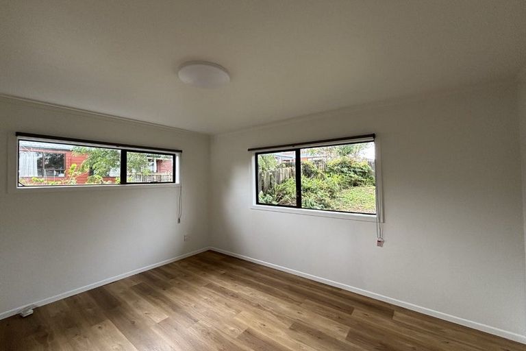Photo of property in 104a Waimumu Road, Massey, Auckland, 0614