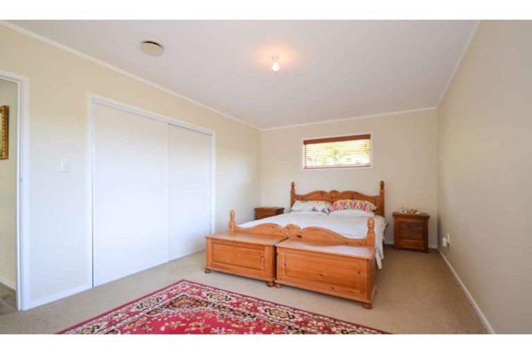 Photo of property in 66 Wiroa Road, Kerikeri, 0293